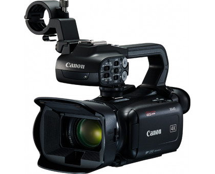 Видеокамера Canon XA40